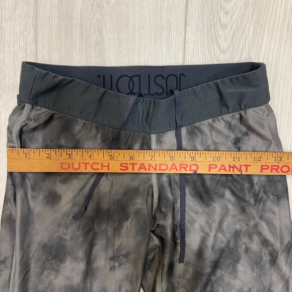 Nike Dri Fit Stay Warm Printed Running Capri Pants Womens Small - Picture 7 of 11